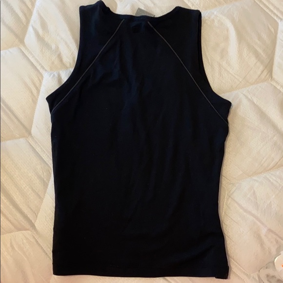 Nike Dri-Fit workout top - Picture 5 of 6